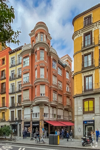 Calle Coloreros, 1, Madrid, Madrid en venta - Foto del edificio - Imagen 1 de 1