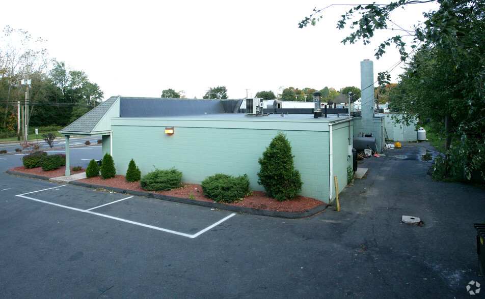 916 Stafford Ave, Bristol, CT en alquiler - Foto del edificio - Imagen 3 de 3