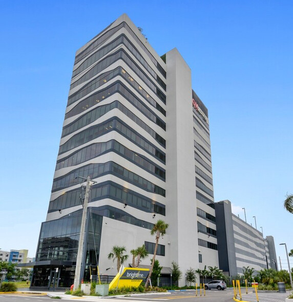 19790 W Dixie Hwy, Aventura, FL en alquiler - Foto del edificio - Imagen 1 de 23