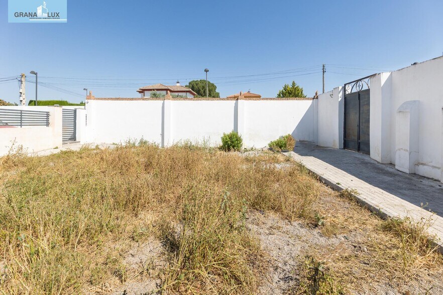 Calle Magnolia, 30, Cúllar Vega, Granada en venta - Foto del edificio - Imagen 3 de 16