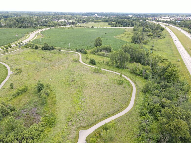 Coolidge Rd, East Lansing, MI en venta - Foto del edificio - Imagen 2 de 6