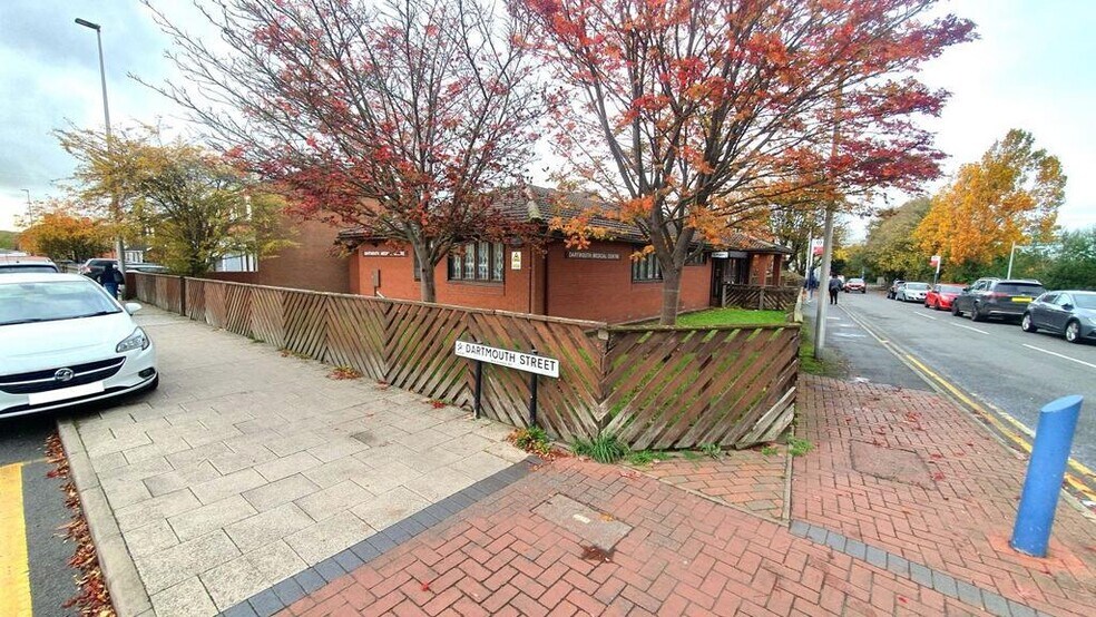 355 High St, West Bromwich en venta - Foto del edificio - Imagen 3 de 36