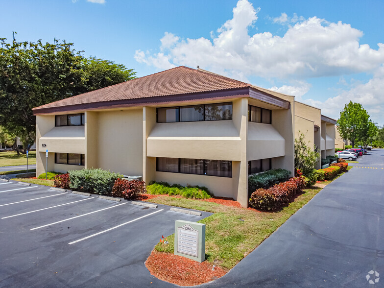 8250-8270 College Pky, Fort Myers, FL en alquiler - Foto principal - Imagen 1 de 6