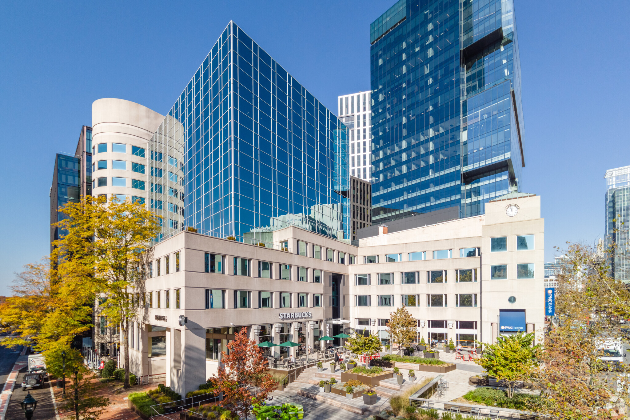 7200 Wisconsin Ave, Bethesda, MD en alquiler Foto del edificio- Imagen 1 de 6