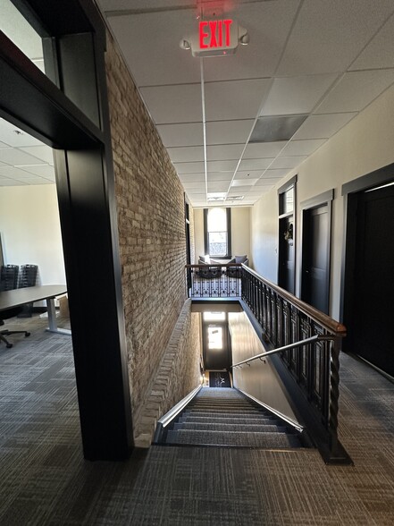 106 W Main St, West Dundee, IL en alquiler - Foto del interior - Imagen 3 de 11