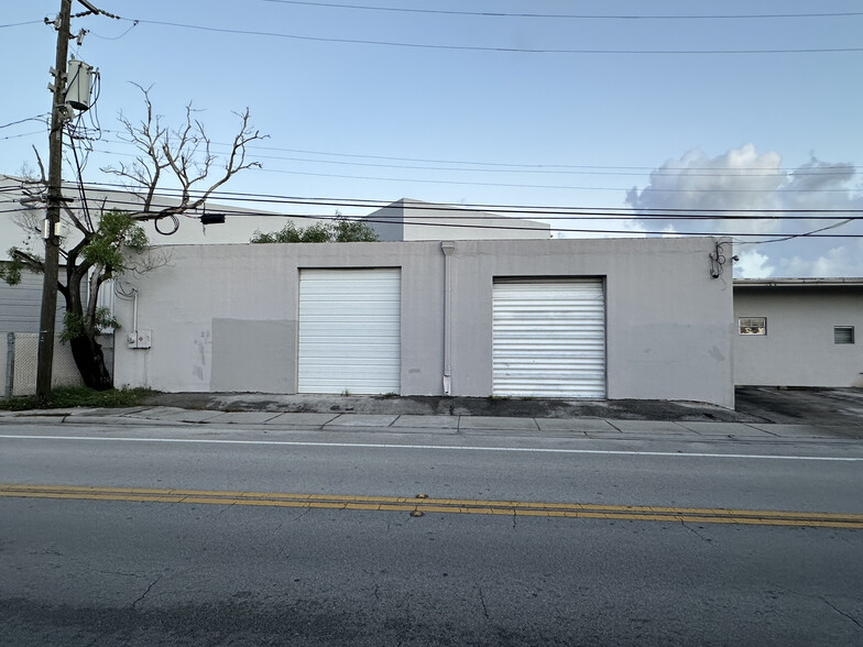 2117 N Dixie Hwy, Wilton Manors, FL en venta - Foto del edificio - Imagen 2 de 23