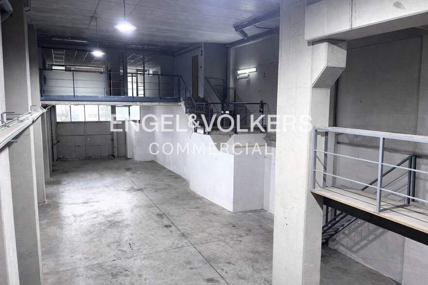 Nave en Badalona, Barcelona en alquiler - Foto del interior - Imagen 2 de 4