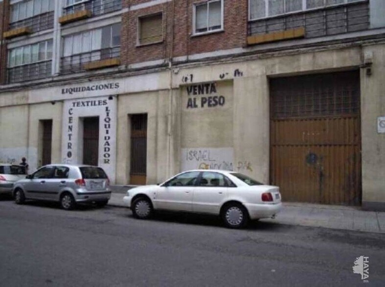 Local en León, León en venta - Foto del edificio - Imagen 3 de 16