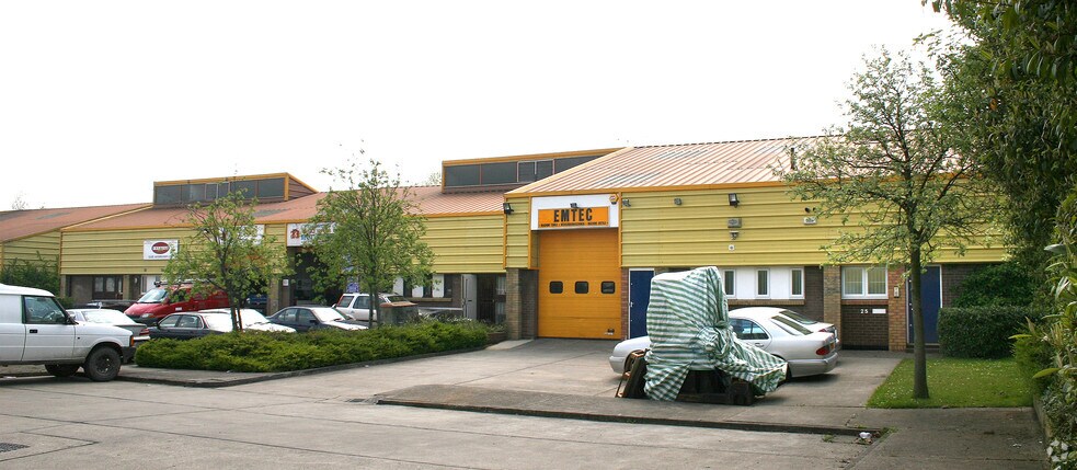 23-25 Buckwins Sq, Basildon en venta - Foto principal - Imagen 1 de 1