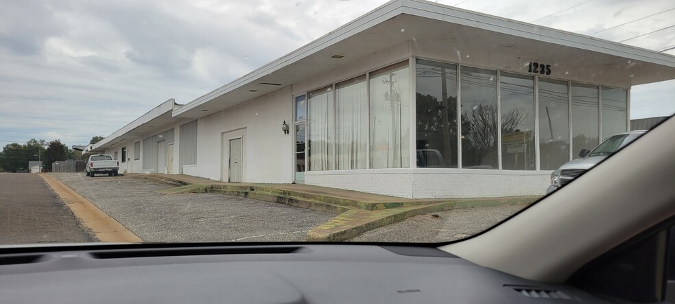 1235 W Marshall Ave, Longview, TX en venta - Foto del edificio - Imagen 2 de 12