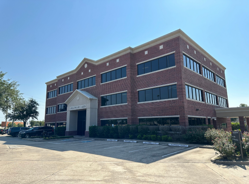 19855 Southwest Fwy, Sugar Land, TX en alquiler - Foto del edificio - Imagen 3 de 13