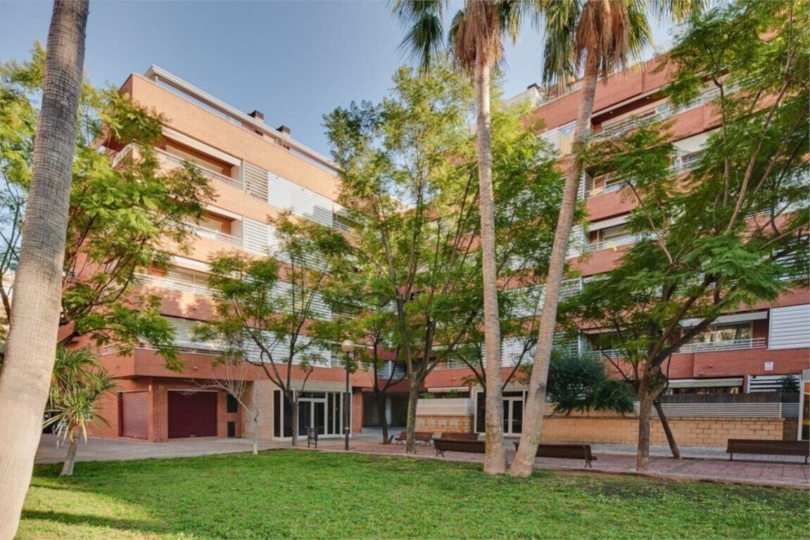 Edificio residencial en Vilanova i la Geltrú, Barcelona en venta Foto principal- Imagen 1 de 3