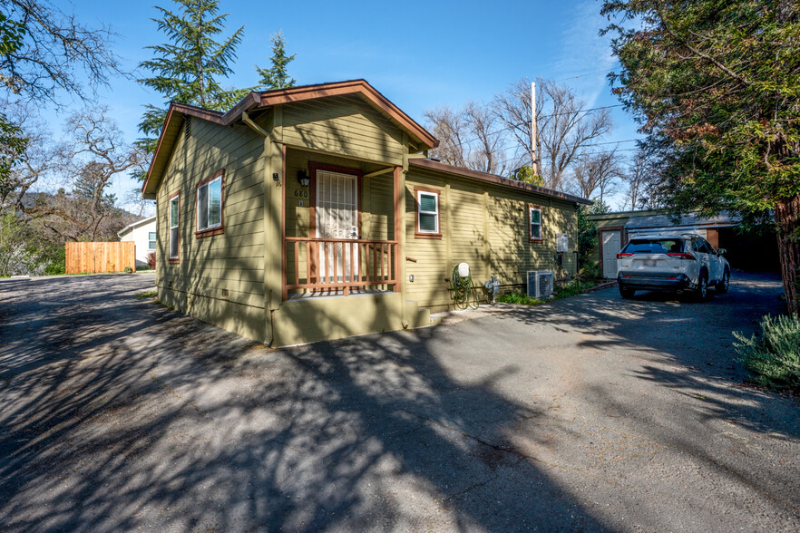 680 N State St, Ukiah, CA en venta - Foto del edificio - Imagen 3 de 5