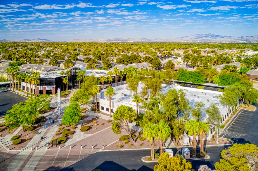 2501 N Green Valley Pky, Henderson, NV en alquiler - Foto del edificio - Imagen 2 de 9