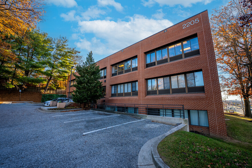 2205 York Rd, Timonium, MD en alquiler - Foto del edificio - Imagen 2 de 9