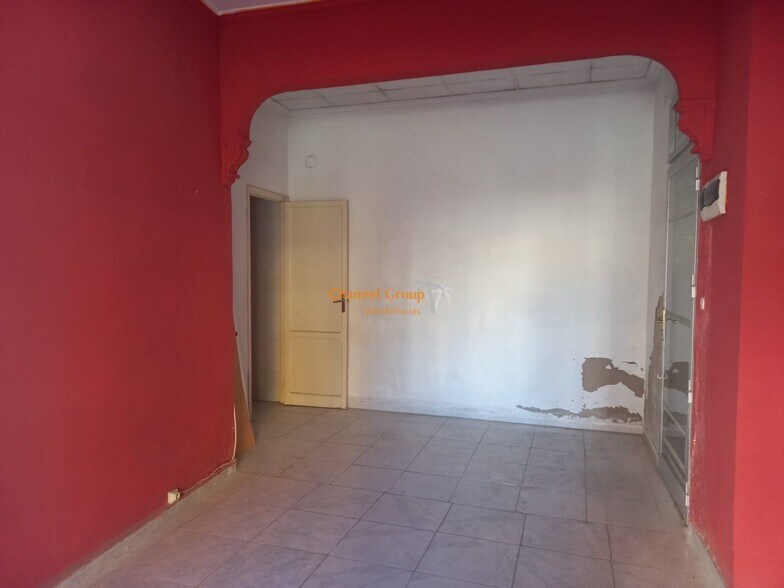 Local en Alicante, Alicante en alquiler - Foto del edificio - Imagen 2 de 6