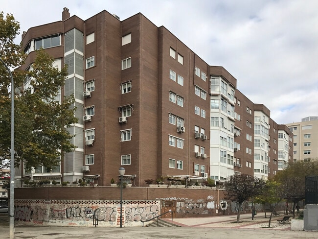 Más detalles de Calle Luis Braille, 8, Coslada - Edificio residencial​ en venta