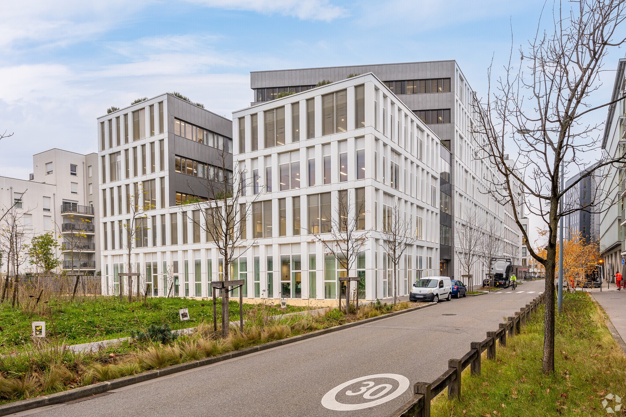 4 Rue Maurice Moissonnier, Vaulx-en-Velin en alquiler Foto del edificio- Imagen 1 de 7