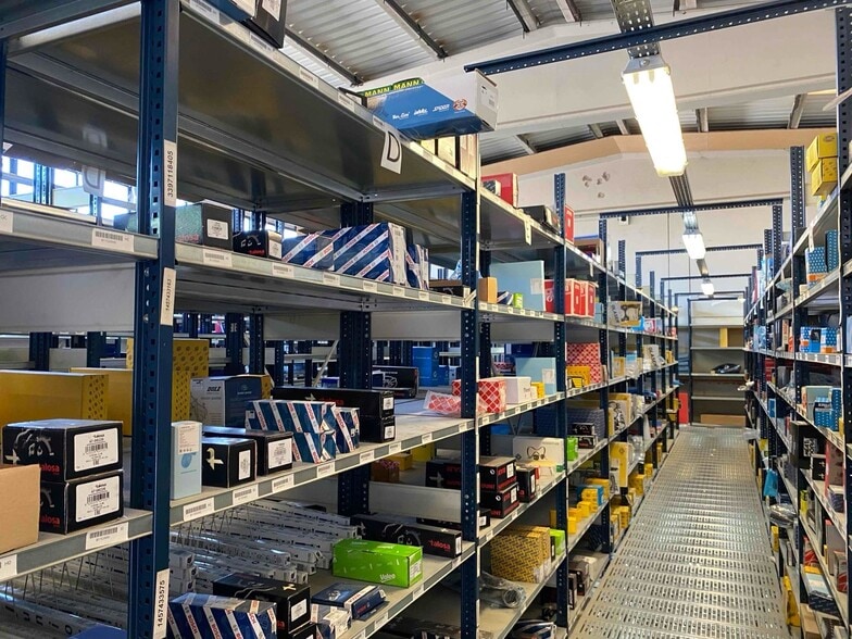 Nave en Torrejón de Ardoz, Madrid en alquiler - Foto del edificio - Imagen 2 de 8