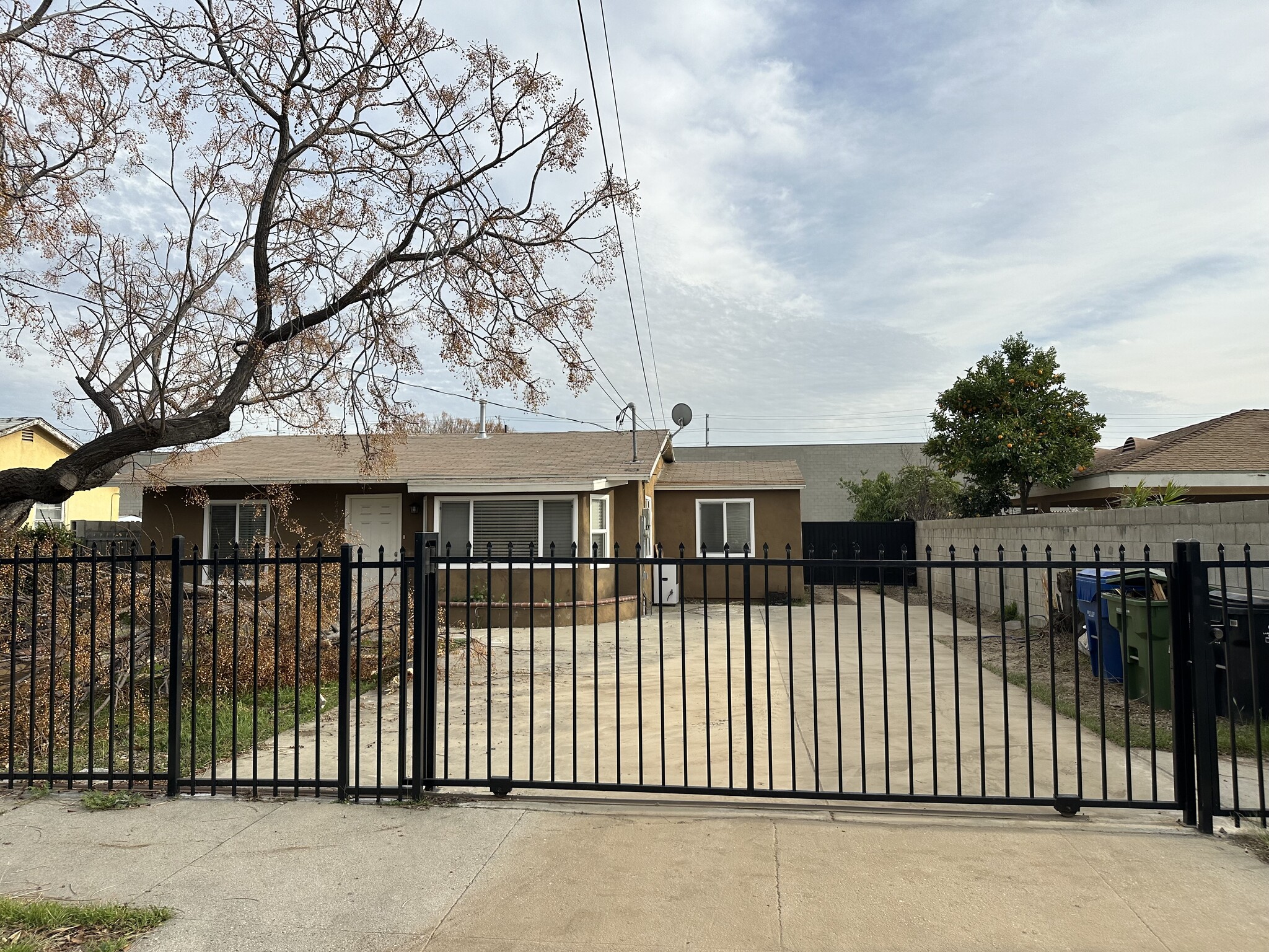 12422 Bromwich St, Pacoima, CA en alquiler Foto principal- Imagen 1 de 19