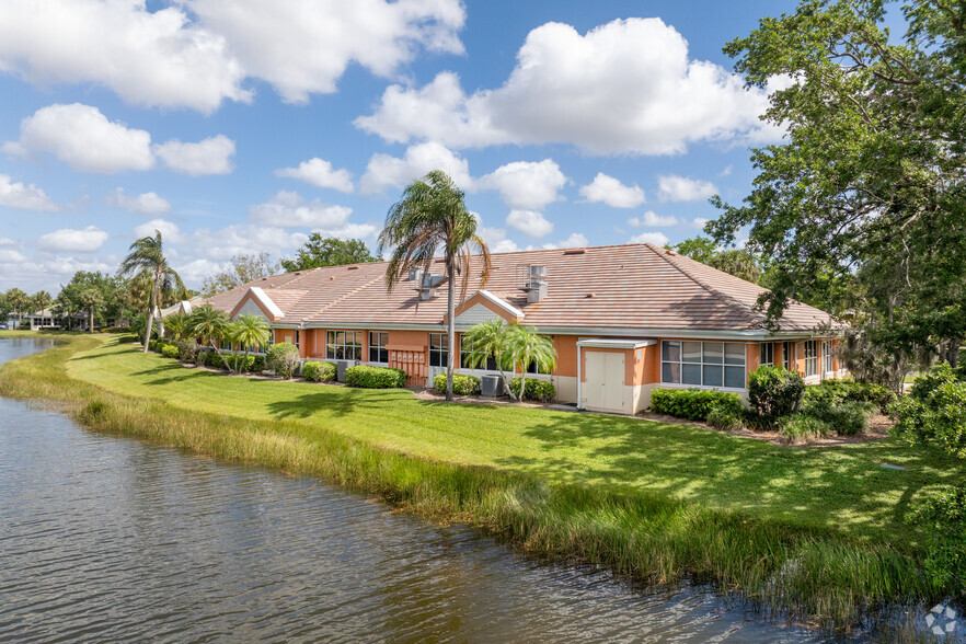 11940 Fairway Lakes Dr, Fort Myers, FL en alquiler - Foto del edificio - Imagen 3 de 6