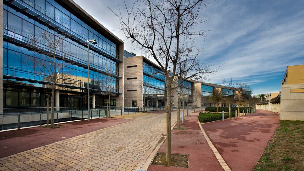 Camí de Can Fatjó dels Aurons, 3, Sant Cugat del Vallès, Barcelona en alquiler - Foto del edificio - Imagen 3 de 25