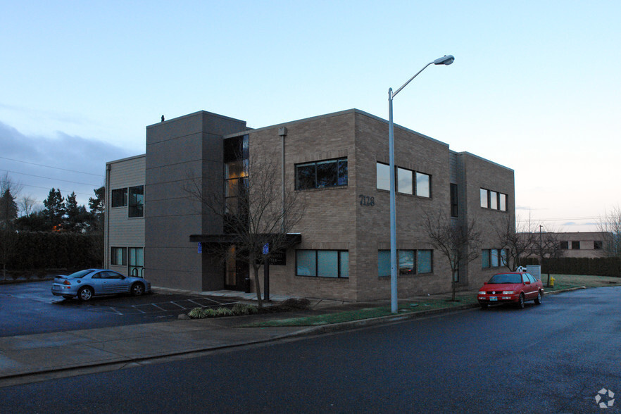 7128 SW Gonzaga St, Portland, OR en alquiler - Foto del edificio - Imagen 1 de 4