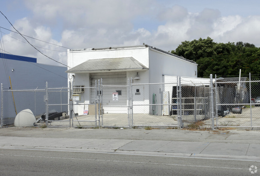 18356 W Dixie Hwy, North Miami Beach, FL en alquiler - Foto del edificio - Imagen 2 de 6