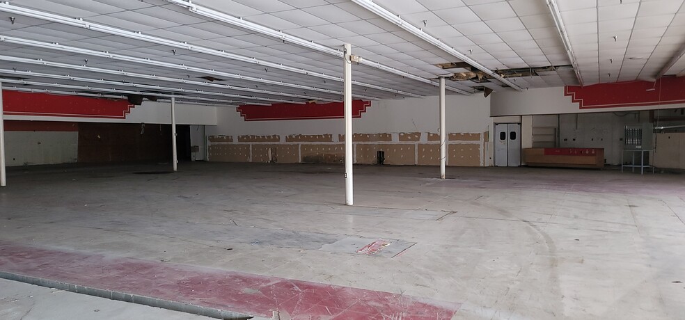 E Fourth St, Tompkinsville, KY en alquiler - Foto del interior - Imagen 3 de 12