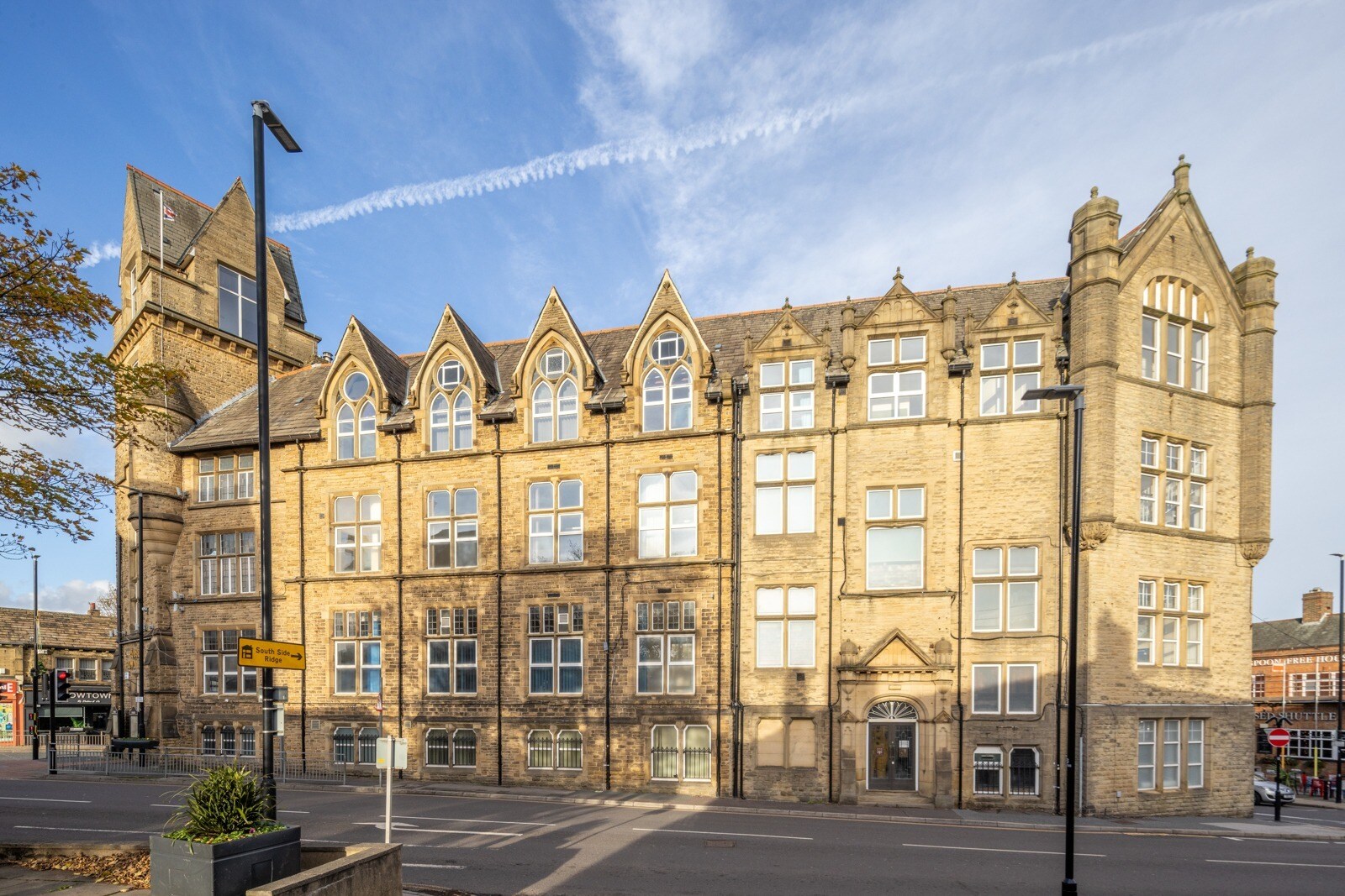 4 Manor House St, Pudsey en venta Foto del edificio- Imagen 1 de 9