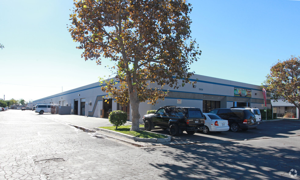 12424-12430 Montague St, Pacoima, CA en alquiler - Foto del edificio - Imagen 2 de 7