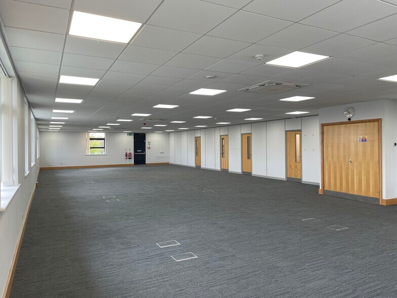 Holgate Park Dr, York en venta - Foto del edificio - Imagen 3 de 13