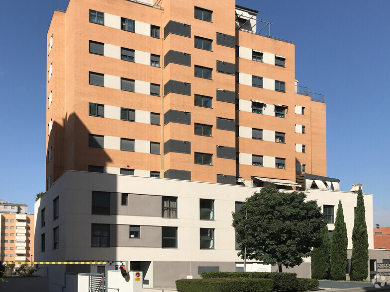 Calle Fuente Cisneros, 31, Alcorcón, Madrid en venta - Foto del edificio - Imagen 1 de 2