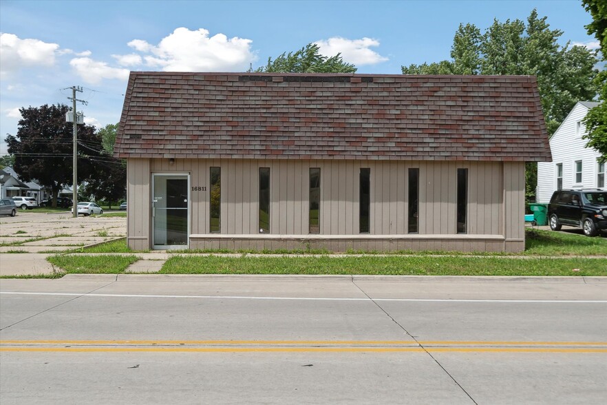 16811 Stephens, Eastpointe, MI en alquiler - Foto del edificio - Imagen 3 de 27