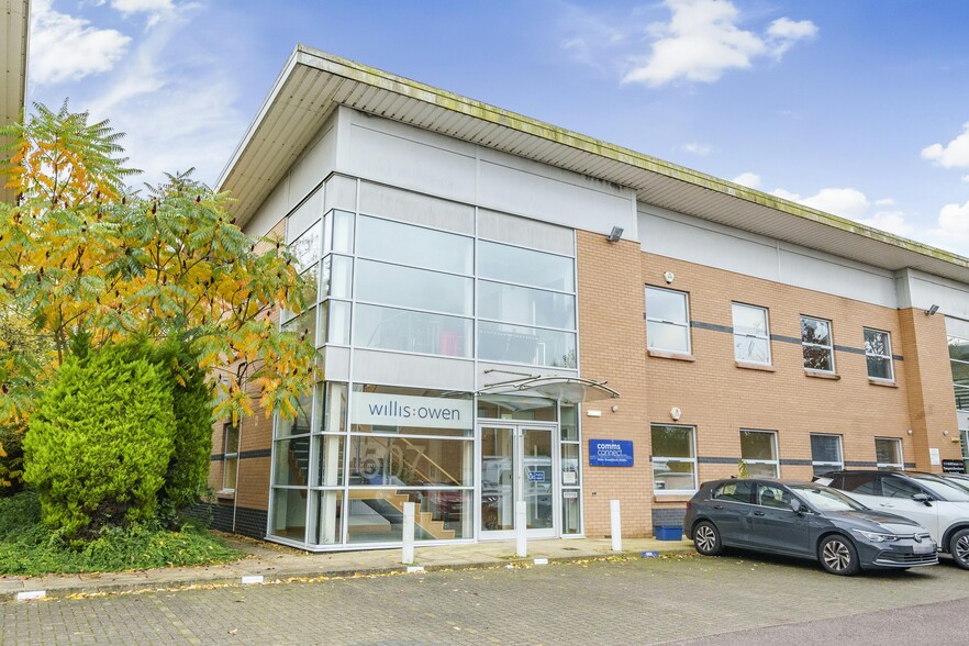 Centennial Ave, Borehamwood en alquiler - Foto del edificio - Imagen 1 de 17