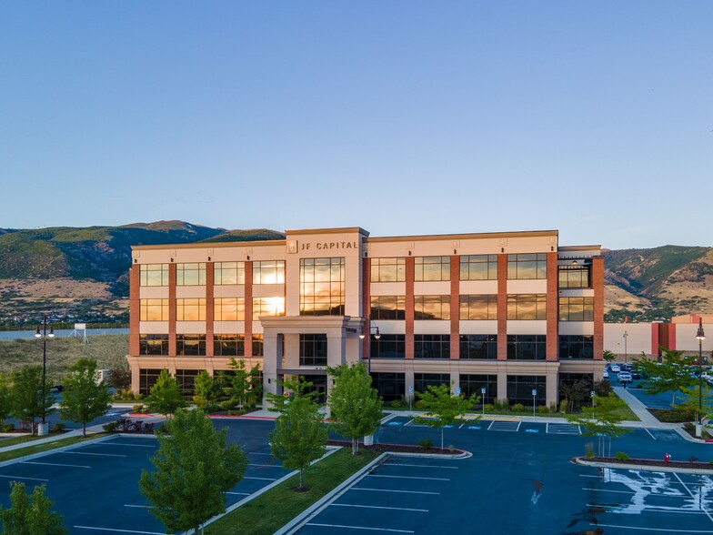 1148 W Legacy Crossing Blvd, Centerville, UT en alquiler - Foto del edificio - Imagen 3 de 11