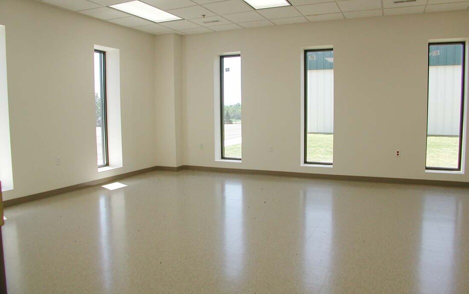 291 Edray Business Park, Marlinton, WV en alquiler - Foto del interior - Imagen 2 de 16