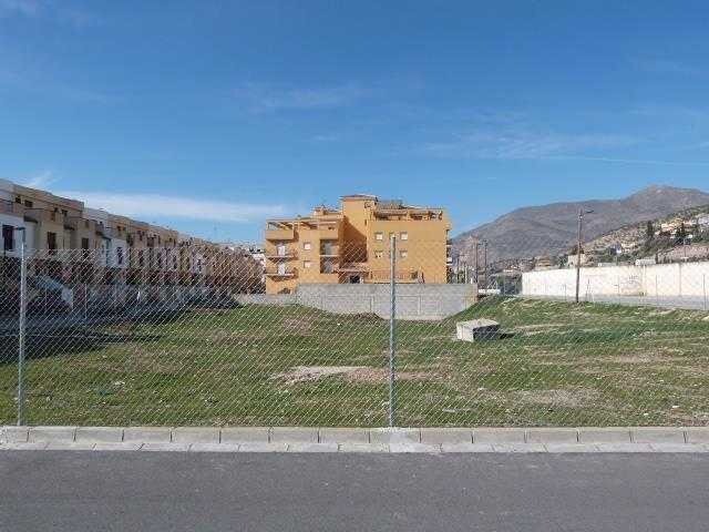 Calle del Albero, 2, Atarfe, Granada en venta - Foto del edificio - Imagen 3 de 5