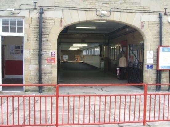 Wellington St, Bingley en alquiler - Foto del edificio - Imagen 3 de 4