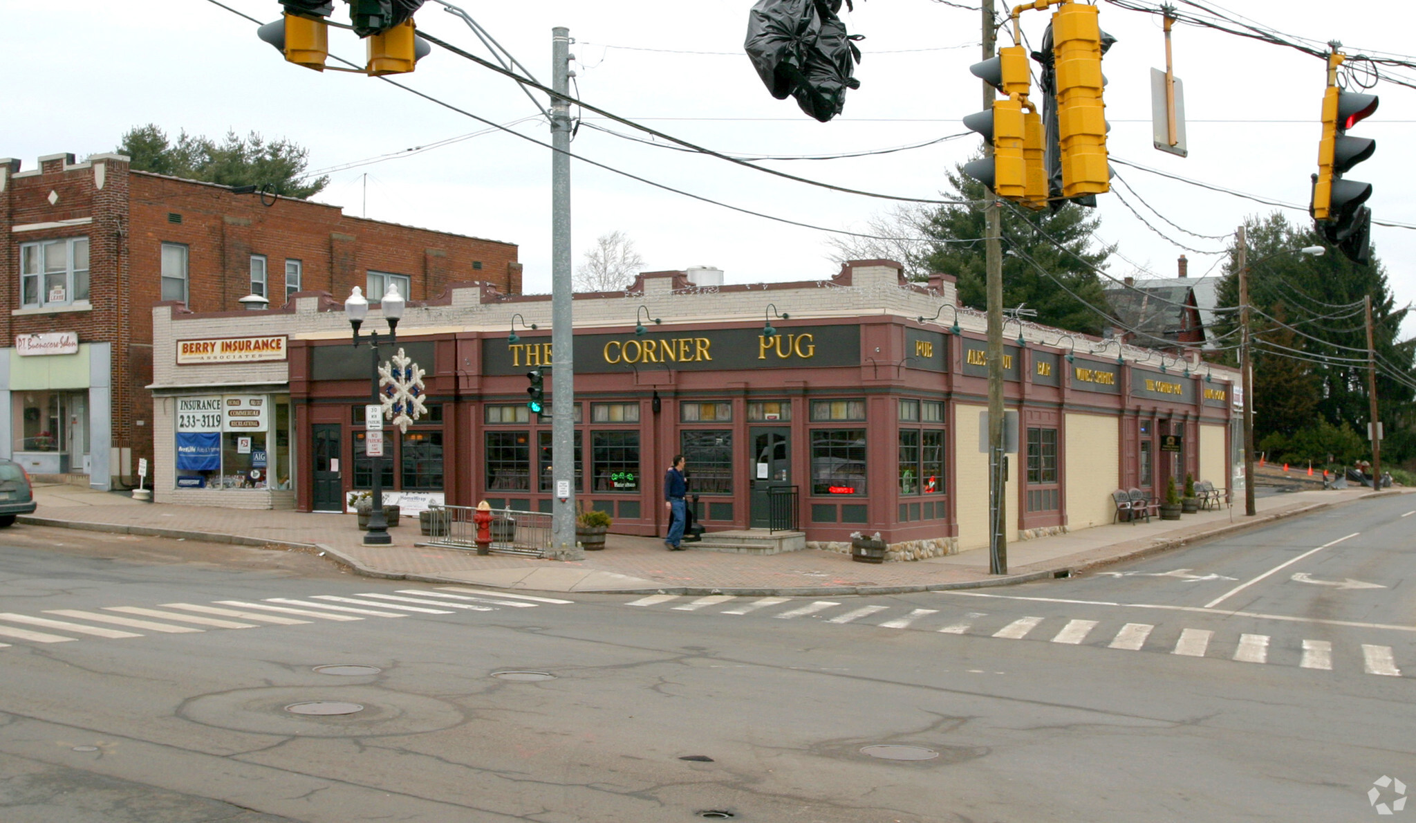 1046-1050 New Britain Ave, West Hartford, CT en alquiler Foto del edificio- Imagen 1 de 2