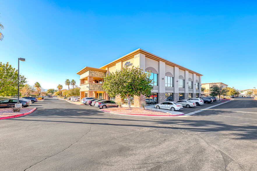 2900 W Horizon Ridge Pky, Henderson, NV en alquiler - Foto del edificio - Imagen 3 de 12