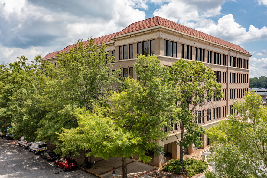 150 E Ponce de Leon Ave, Decatur, GA en alquiler - Foto del edificio - Imagen 2 de 22