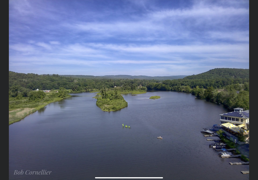 28 Spring Tree Rd, Brattleboro, VT en venta - Foto del edificio - Imagen 1 de 11