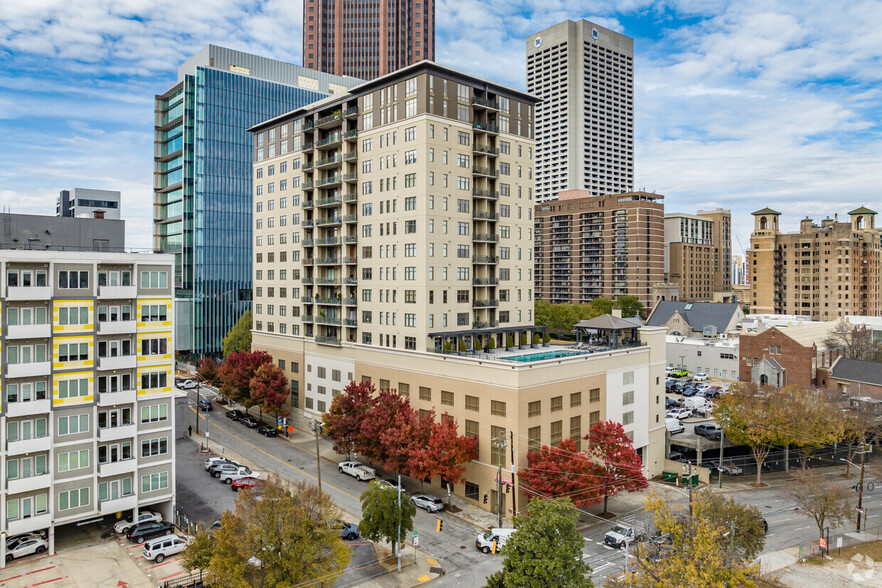 565 Peachtree St, Atlanta, GA en alquiler - Foto del edificio - Imagen 2 de 7