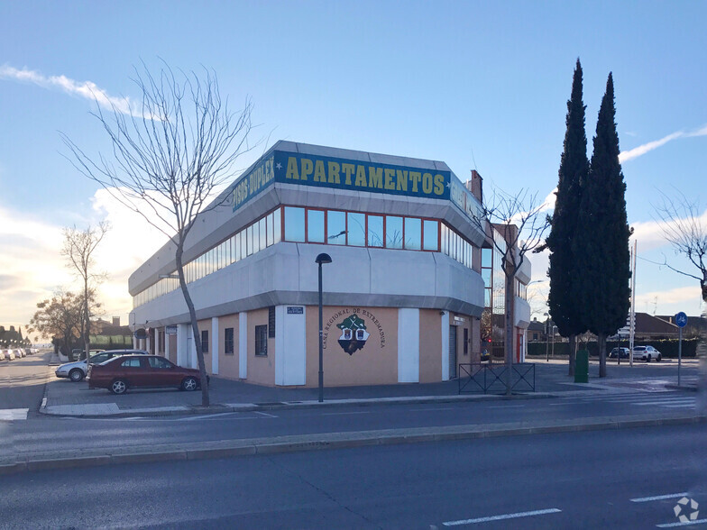 Calle Jacinto Benavente, 8, Azuqueca de Henares, Guadalajara en alquiler - Foto del edificio - Imagen 2 de 2