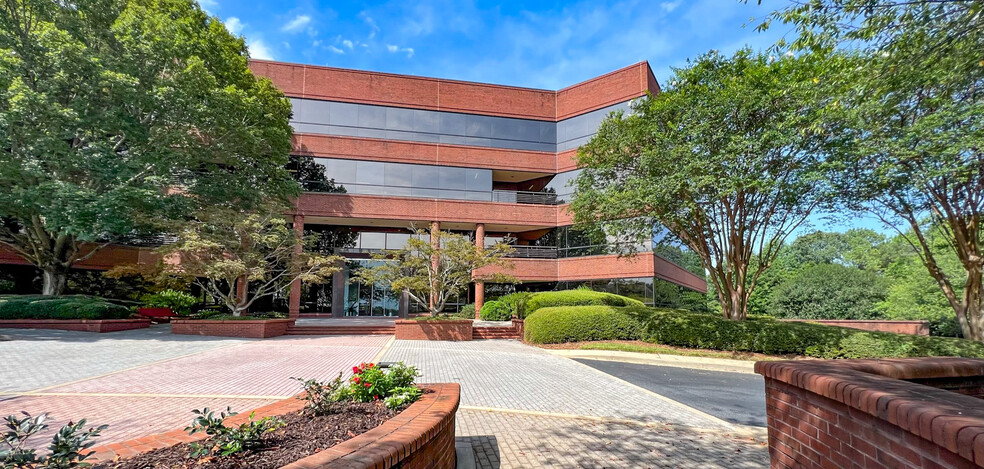 2675 Breckinridge Blvd, Duluth, GA en alquiler - Foto del edificio - Imagen 3 de 15