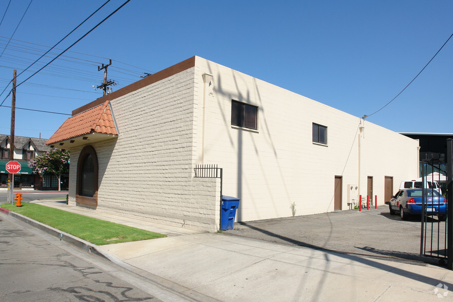 200-204 N Victory Blvd, Burbank, CA en alquiler - Foto del edificio - Imagen 2 de 5