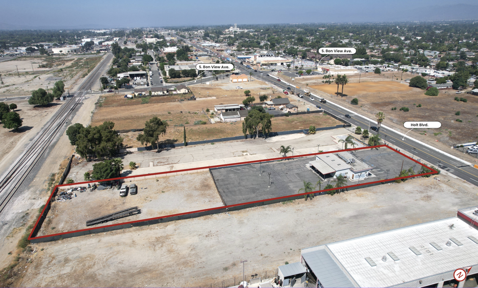 958 E Holt Blvd, Ontario, CA en alquiler - Foto del edificio - Imagen 2 de 4