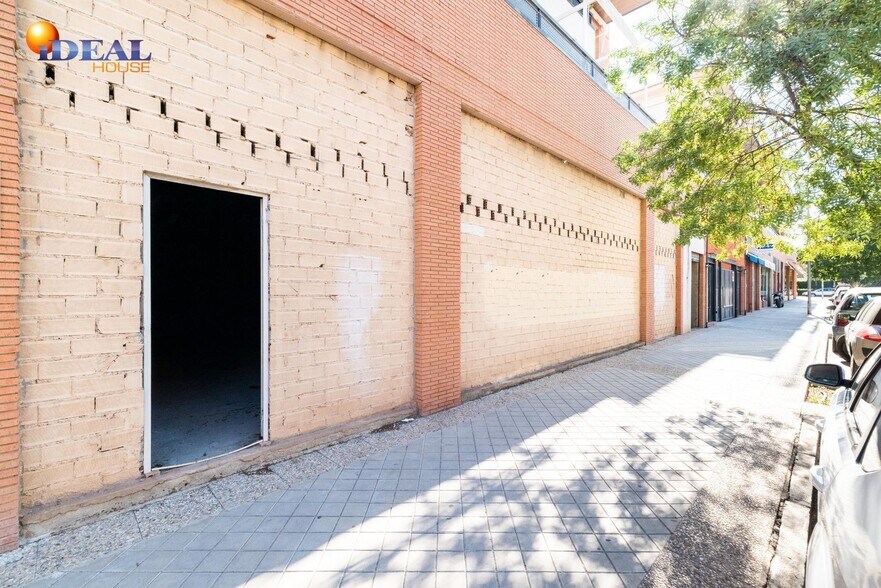 Calle Torre de las Cabezas, 12, Granada, Granada en venta - Foto del edificio - Imagen 2 de 17