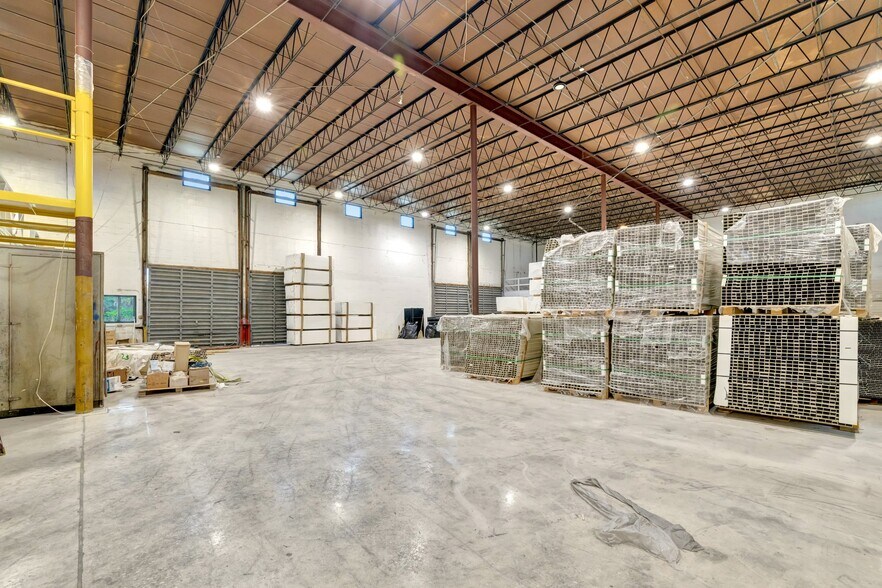 3490 Oleander Ave, Fort Pierce, FL en venta - Foto del interior - Imagen 3 de 23